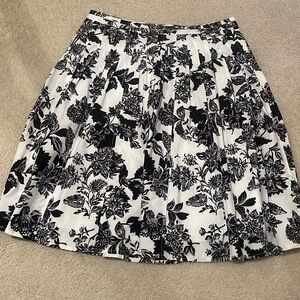 Talbots black & white floral lined skirt